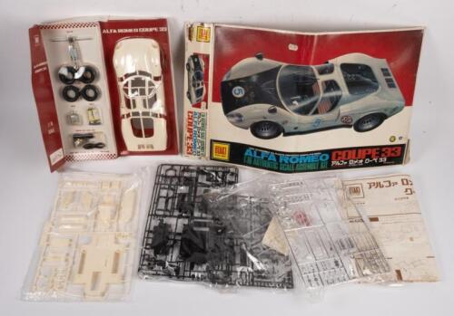 ALFA ROMEO: An Otaki Models, 1:16 scale, Alfa Romeo Coupe 33 model kit, all parts sealed