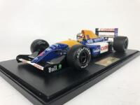 FORMULA 1: Three 1:20 scale collector&rsquo;s club Formula 1 cars (NB description) - 4