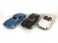 CHEVROLET: Three 1:18 scale Chevrolet Corvettes (NB description) - 2