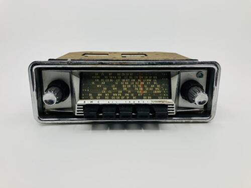 BMC CAR RADIO: A BMC All Transistor AM car radio from the Eric Bourn collection [Location: Sydney]