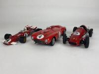 FERRARI: Three 1:18 scale Ferrari racing cars (NB description)