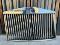 ROLLS-ROYCE SILVER SPIRIT/SPUR RADIATOR GRILLE AND VEIN SET [Location: Sydney]