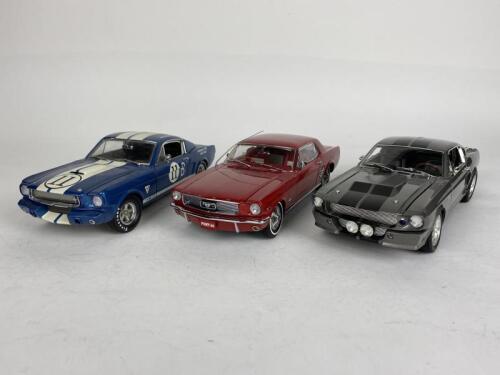 MUSTANG: Three 1:18 Ford Mustang models (NB description)