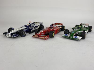 FORMULA 1: Three 1:18 Formula 1 models (NB description)