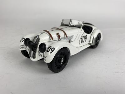 BMW: A 1:18 BMW 328 produced by AutoArt (NB description)