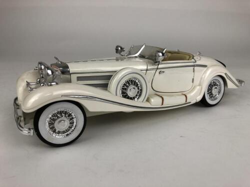 MERCEDES BENZ: 1:18 scale 1936 Mercedes Benz 500K Typ Specialroadster produced by Maisto (NB description)