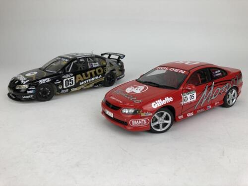 HOLDEN: Two 1:18 scale Holden racing cars produced by AutoArt (NB description)