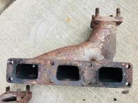 JAGUAR: a pair of original Exhaust Manifolds to suit a Jaguar E-type 6-cylinder engine [Location: Sydney] - 5