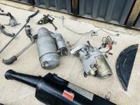 JAGUAR: A job lots of parts related to the 1980s Jaguar V12 engine [Location: Sydney] - 4