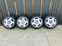 JAGUAR XJR 17-INCH ALLOY WHEELS [Location: Sydney]