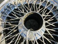 JAGUAR WIRE WHEELS: A set of five Jaguar chrome wire wheel rims from a 4.2 Series 2 E-type [Location: Sydney] - 3