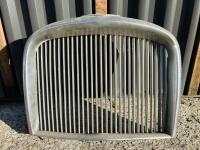JAGUAR: A radiator grille to suit a Mark 10 [Location: Sydney]