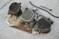 AUSTIN-HEALEY: A triple carburettor set-up to suit 3000 BN7 or BT7 models, including a crack-tested 12-port cylinder head that has never been machined, inlet valves, inlet and exhaust manifolds, triple carburettors, air cleaners and rocker cover. [Locatio - 8