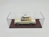 ROLLS-ROYCE: A 1:43 scale model by True Scale Miniatures of a 1971 Corniche Convertible, in original packaging [Location: Sydney] - 5