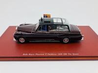 ROLLS-ROYCE: A fine 1:43 scale model by True Scale Miniatures of the 1960 Phantom V 'Canberra' as used by Her Majesty Queen Elizabeth II, in original packaging [Location: Sydney] - 5