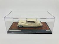 ROLLS-ROYCE: A fine 1:43 scale model by Matrix of the Silver Cloud Coup&eacute; by Freestone & Webb, Limited Edition (052 of 408) in original packaging [Location: Sydney] - 3
