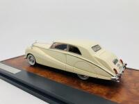 ROLLS-ROYCE: A fine 1:43 scale model by Matrix of the Silver Cloud Coup&eacute; by Freestone & Webb, Limited Edition (052 of 408) in original packaging [Location: Sydney] - 8