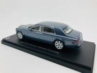 ROLLS-ROYCE: A 1:43 scale model by Kyosho of the Phantom Extended Wheelbase in Luna Blue, in original packaging [Location: Sydney] - 7