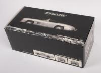 MERCEDES BENZ 300SL: A 1:18 scale 1957 Mercedes Benz 300 SL roadster, finished in silver&nbsp;paintwork - 5