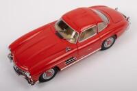 MERCEDES BENZ 300SL GULLWING: A 1:18 scale 1954&nbsp;Mercedes Benz 300 SL "Gullwing", finished in red&nbsp;paintwork - 2
