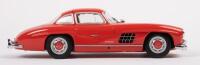 MERCEDES BENZ 300SL GULLWING: A 1:18 scale 1954&nbsp;Mercedes Benz 300 SL "Gullwing", finished in red&nbsp;paintwork - 4