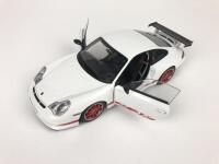 PORSCHE: Pair of 1:18 scale Porsche cars (NB description) - 11