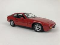PORSCHE: Pair of 1:18 scale Porsche cars (NB description) - 18