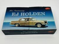 HOLDEN: A TRAX 40th Anniversary box set of the Holden EJ featuring a pair of 1:43 scale models - 4