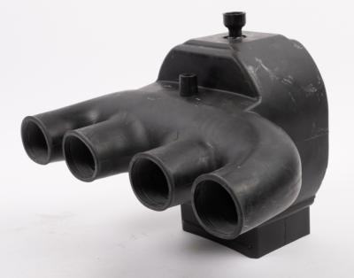 KAWASAKI 900 AIRBOX: A NOS Kawasaki Z900 intake manifold airbox [Location: Melbourne]