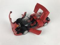 FERRARI: Three 1:18/1:16 scale Ferrari cars (NB description) - 21