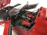FERRARI: Three 1:18/1:16 scale Ferrari cars (NB description) - 23