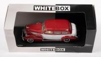 CADIILAC FLEETWOOD:&nbsp;A 1:43 scale 1939&nbsp;Cadillac fleetwood V8 limousine,&nbsp;finished in two tone&nbsp;paintwork