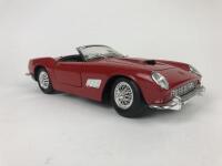 FERRARI: Three 1:18/1:16 scale Ferrari cars (NB description) - 29