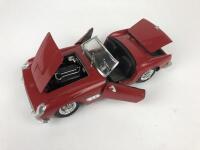 FERRARI: Three 1:18/1:16 scale Ferrari cars (NB description) - 34