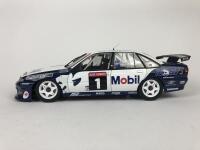 HOLDEN: Three 1:18 scale Holden Commodore V8 racing cars produced by Biante Classics (NB description) - 5