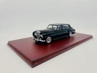 ROLLS-ROYCE: A fine 1:43 scale model by True Scale Miniatures of the 1966 Phantom VI by Park Ward, in original packaging [Location: Sydney] - 2