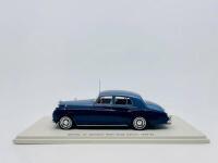 BENTLEY: A fine 1:43 scale model by Spark of the S2 Standard Steel Saloon, in original packaging [Location: Sydney]
