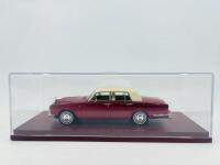 ROLLS-ROYCE: A fine 1:43 scale model by True Scale Miniatures of the Silver Shadow I, in original packaging [Location: Sydney] - 4