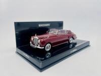 ROLLS-ROYCE: A 1:43 scale model by Minichamps of the Silver Cloud II Drophead Coup&eacute;, in original packaging [Location: Sydney] - 2
