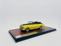 ROLLS-ROYCE: A fine 1:43 scale model by Matrix of the Silver Cloud III Drophead by H.J. Mulliner, Limited Edition (274&nbsp;of 408) in original packaging [Location: Sydney] - 2