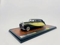 ROLLS-ROYCE: A fine 1:43 scale model by Matrix&nbsp;of the Silver Wraith&nbsp;'Empress' Saloon by Hooper,&nbsp;in original packaging [Location: Sydney] - 2