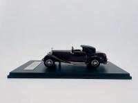 ROLLS-ROYCE: A fine 1:43 scale model by Neo of the Phantom II Owen Sedanca Coupe by J. Gurney Nutting, Limited Edition (1 of 500) in original packaging [Location: Sydney]