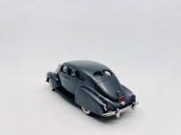 LINCOLN: A 1:43 scale model by Brooklin Models&nbsp;of the 1938 Lincoln Zephyr sedan in grey, complete with original packaging [Location: Sydney] - 3