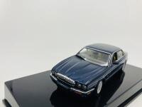 Jaguar: A 1:43 scale model by AutoArt of the XJ8 in Blue, in original packaging [Location: Sydney] - 2
