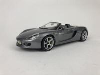 PORSCHE: Pair of 1:18 scale Porsche cars (NB description) - 3