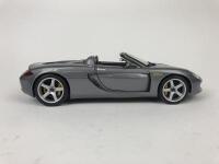 PORSCHE: Pair of 1:18 scale Porsche cars (NB description) - 7