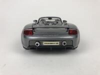 PORSCHE: Pair of 1:18 scale Porsche cars (NB description) - 8