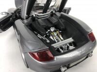 PORSCHE: Pair of 1:18 scale Porsche cars (NB description) - 14