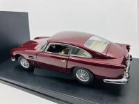 Aston Martin: A 1:18&nbsp;scale model by AutoArt&nbsp;of the DB5, in original packaging [Location: Sydney] - 4