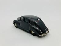 Jowett: A 1:43 scale model by Lansdowne Models of the 1953 Javelin Deluxe, in original packaging [Location: Sydney] - 5